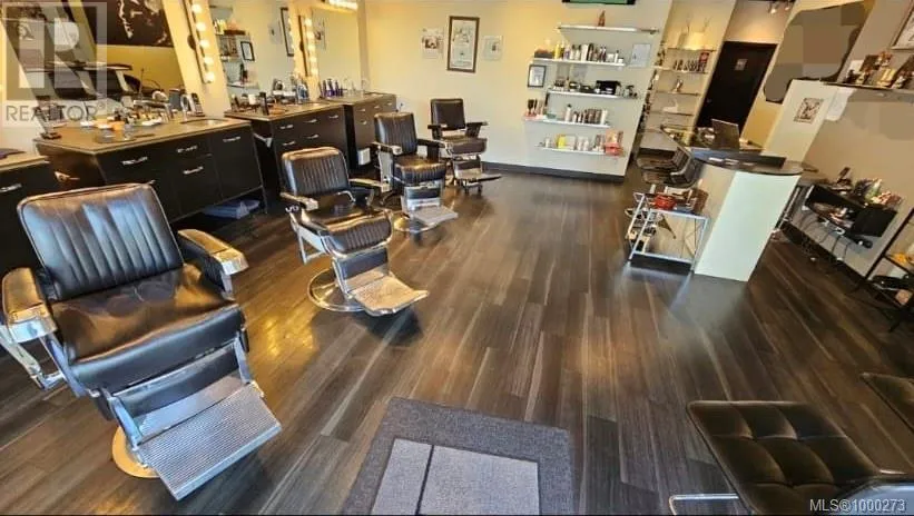 240 Cook St, Victoria, British Columbia V8V 3X3