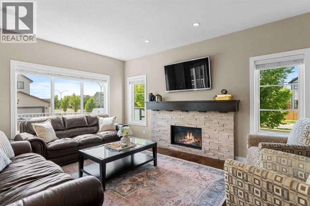 House for rent: 240 Copperpond Green Se, Calgary, Alberta T2Z 1H9