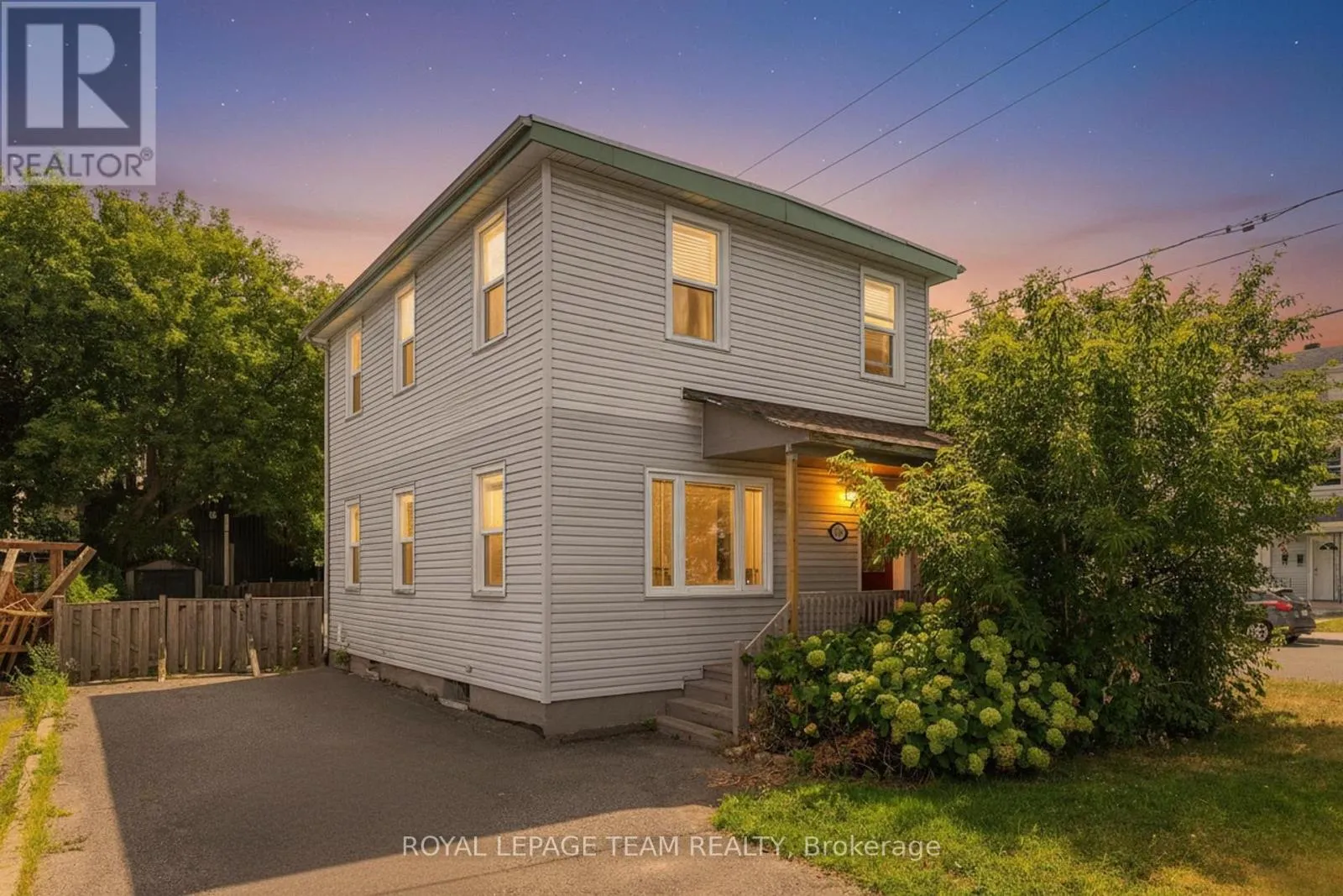 House for rent: 240 Garneau Street, Ottawa, Ontario K1L 7T8