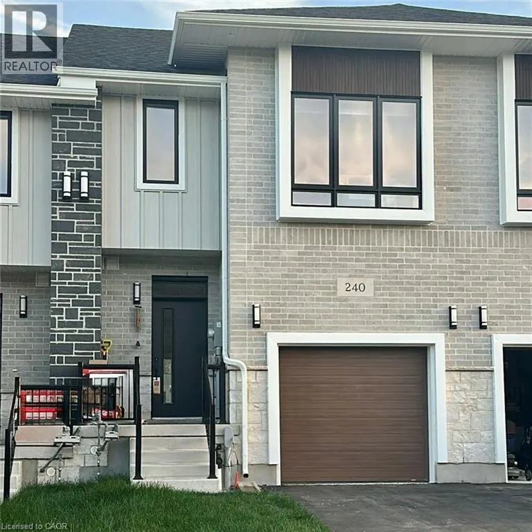 Row / Townhouse for rent: 240 Green Gate Boulevard, Cambridge, Ontario N1R 5S7