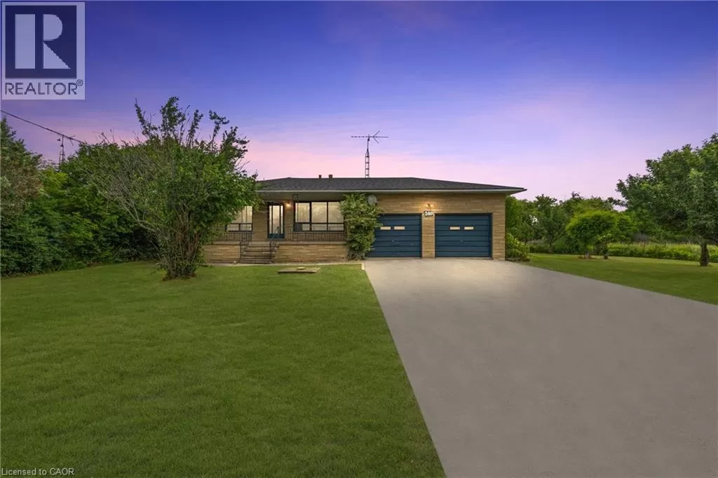 House for rent: 240 Mud Street W, Grimsby, Ontario L0R 1M0