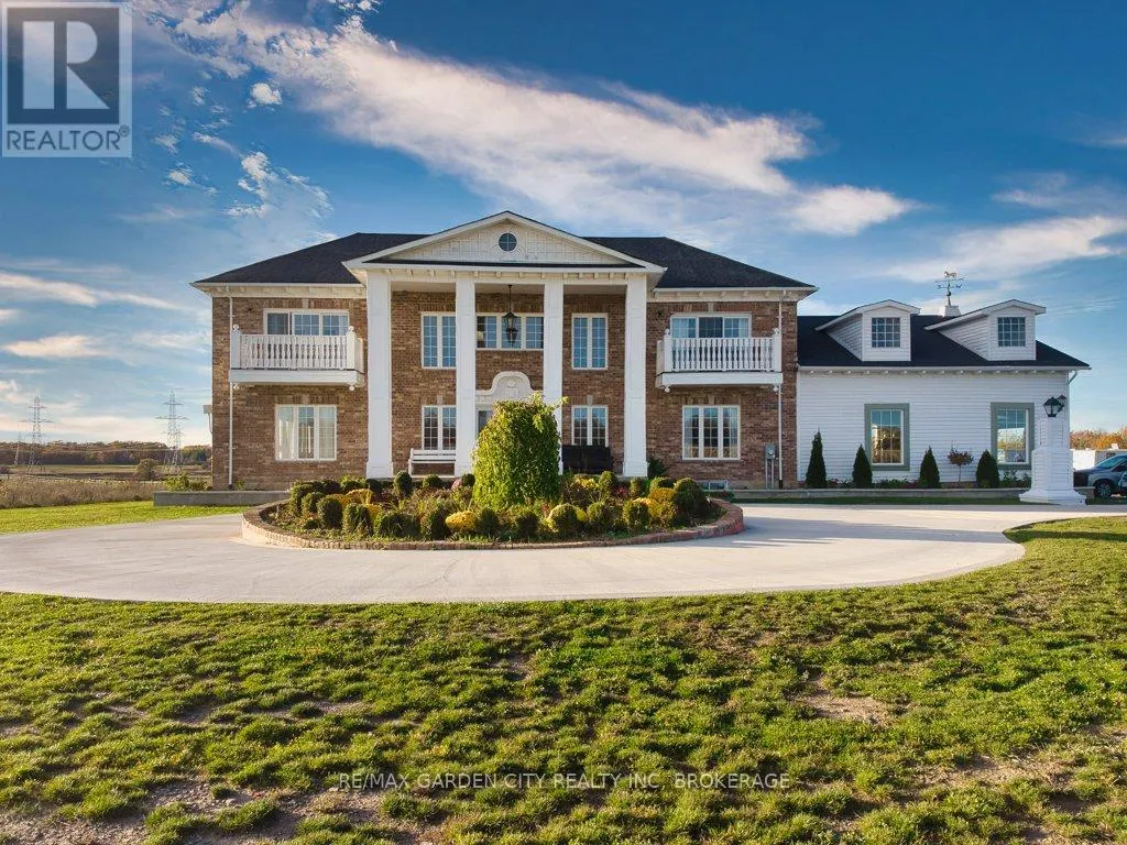 House for rent: 2400 Effingham Street, Pelham, Ontario L0S 1C0