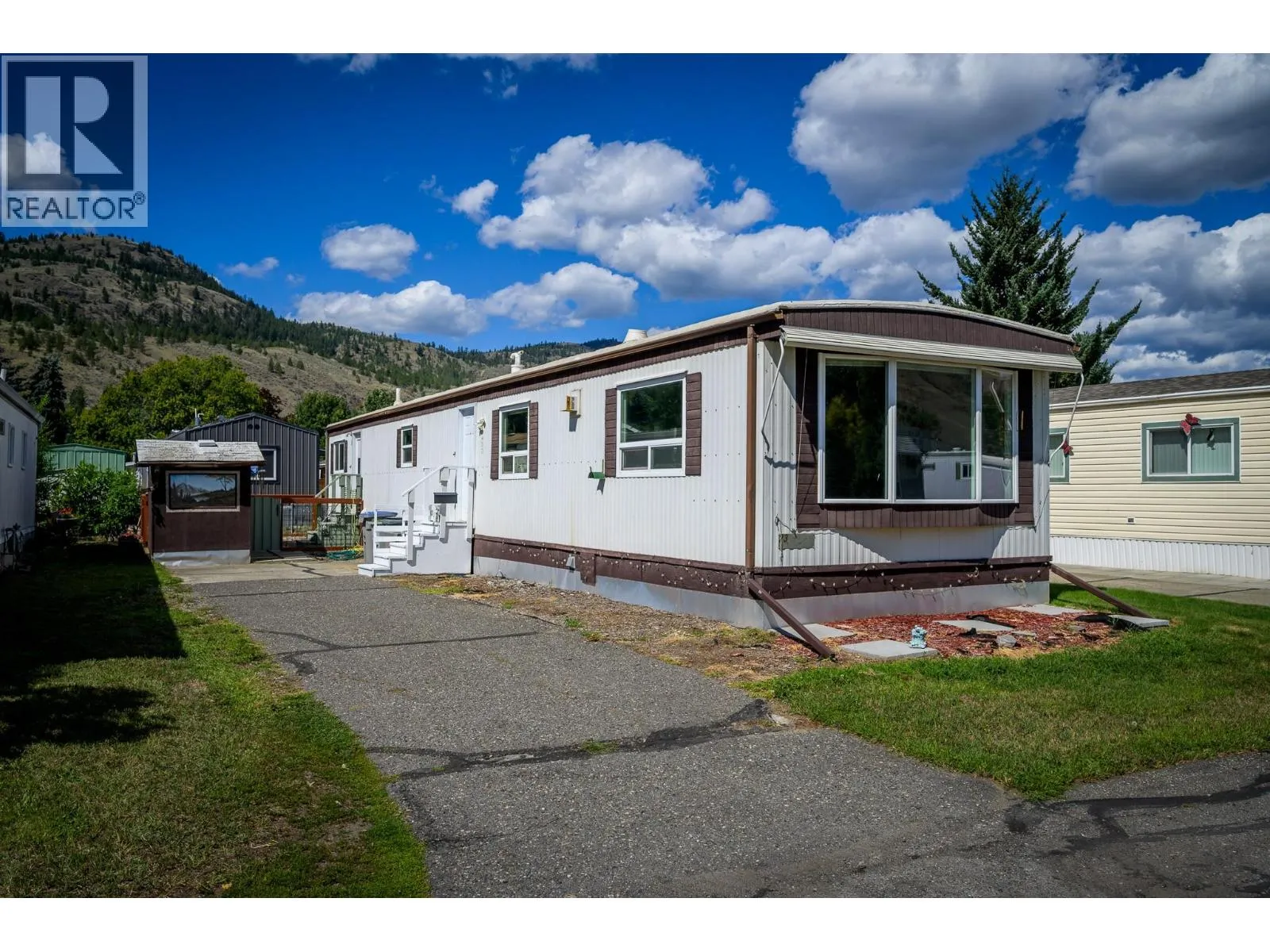 Manufactured Home for rent: 2400 Oakdale Way Unit# 23, Kamloops, British Columbia V2B 6W7