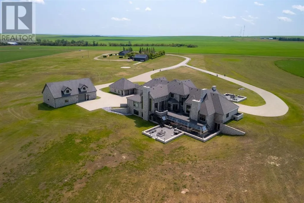 House for rent: 240046 284, Rural Kneehill County, Alberta T3R 0K4