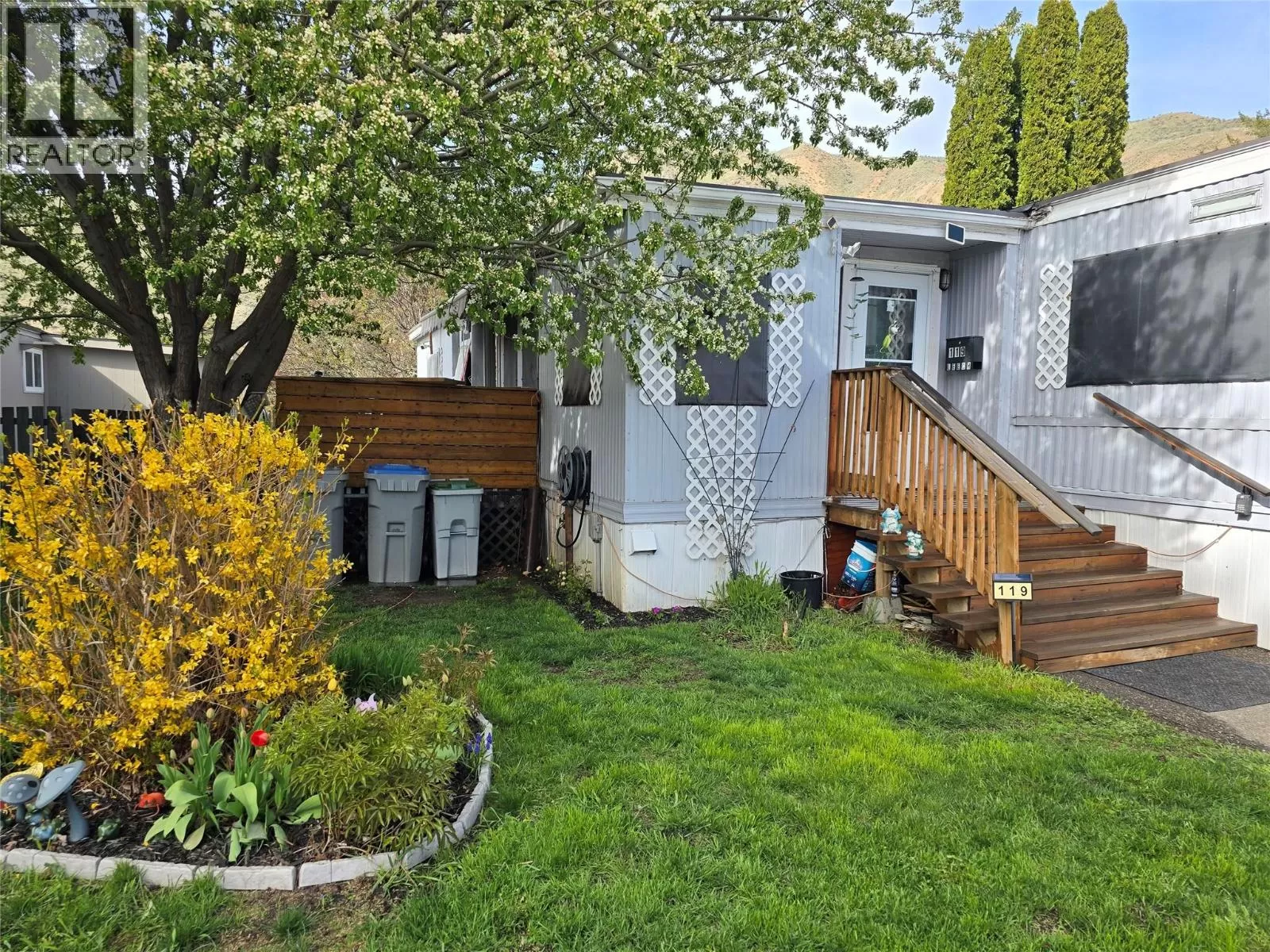 Manufactured Home for rent: 2401 Ord Road Unit# 119, Kamloops, British Columbia V1L 2B3