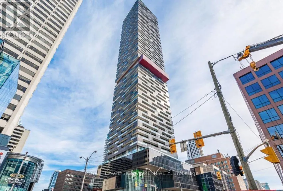 Apartment for rent: 2402 - 8 Eglinton Avenue E, Toronto, Ontario M4P 0C1