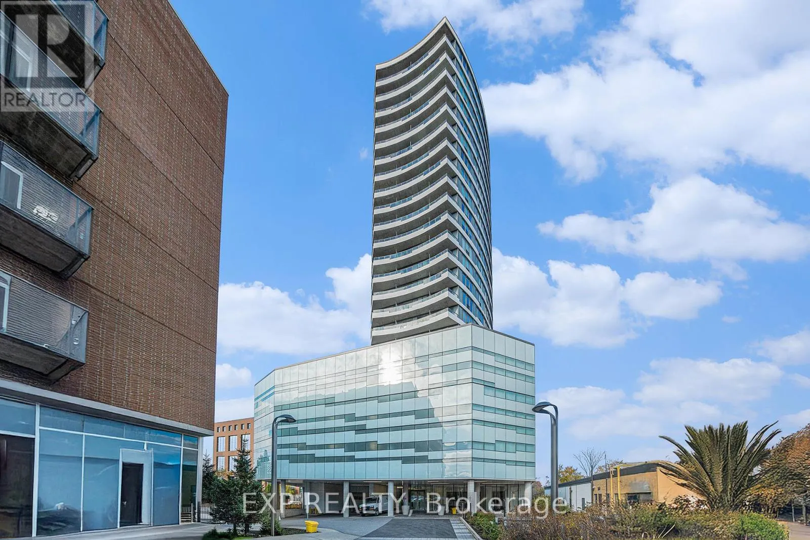 Apartment for rent: 2403 - 485 Richmond Road, Ottawa, Ontario K2A 3W9