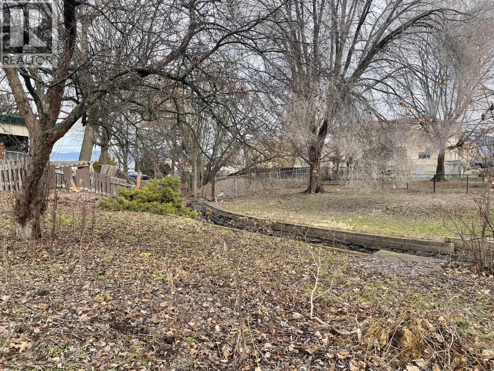 Other for rent: 2404 34 Street, Vernon, British Columbia V1T 5W8