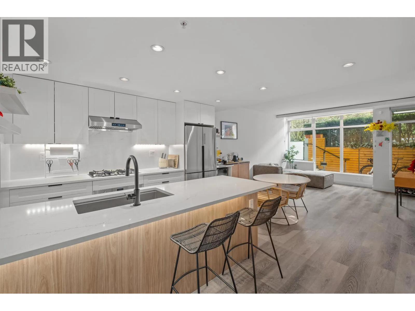 Row / Townhouse for rent: 2405 Heather Street, Vancouver, British Columbia V5Z 0B9