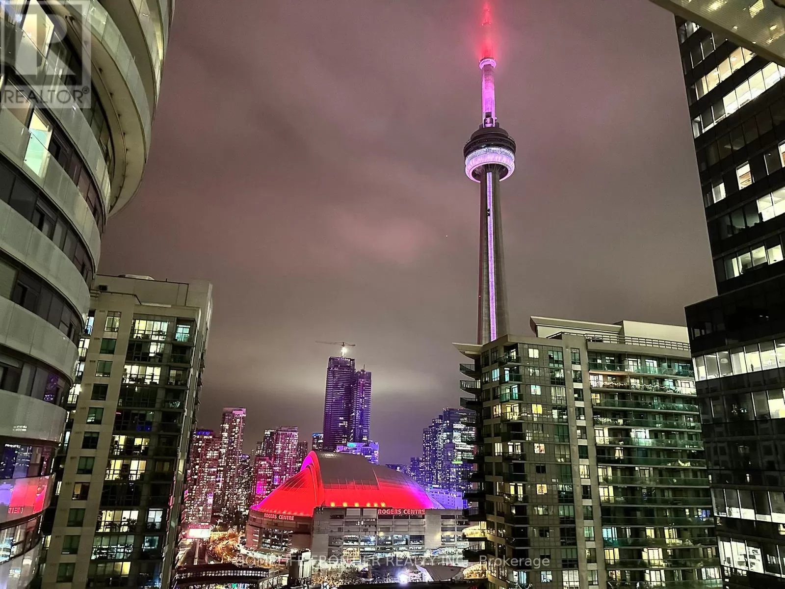 Apartment for rent: 2406 - 14 York Street, Toronto, Ontario M5J 0B1