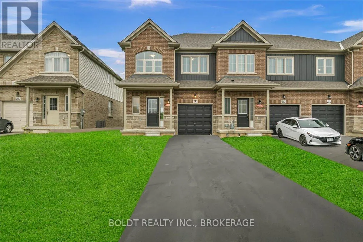 Row / Townhouse for rent: 241 Tanglewood Drive, Hamilton, Ontario L0R 1C0