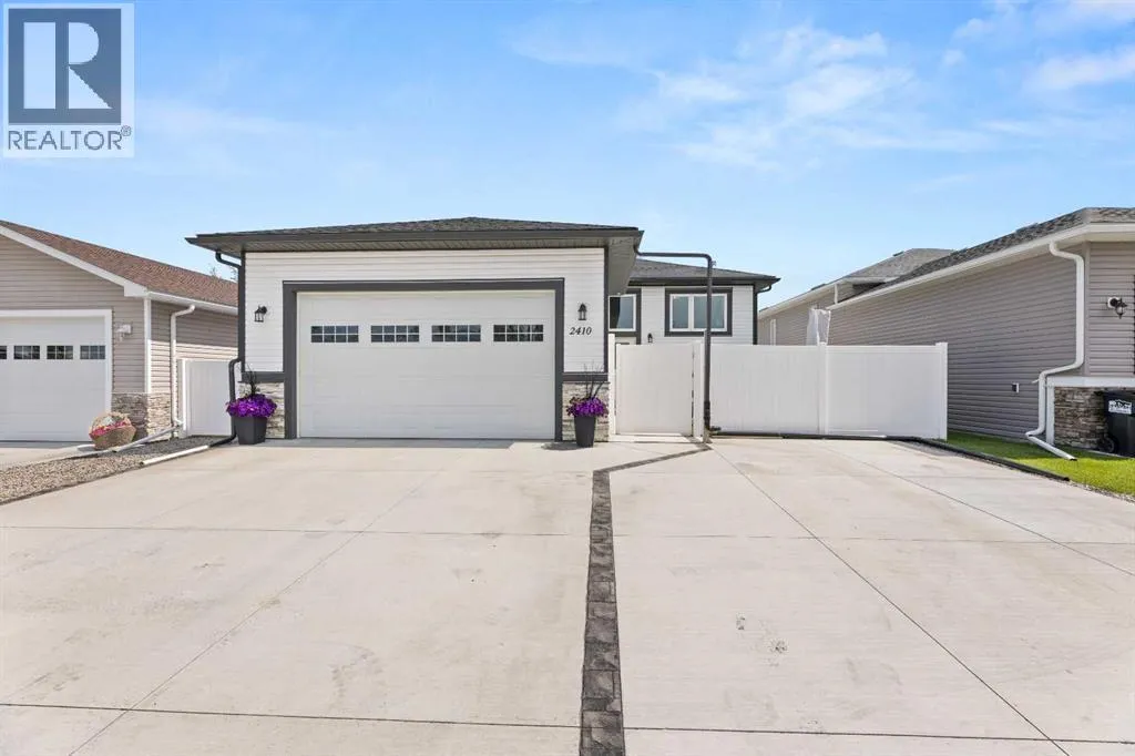 House for rent: 2410 21 Street, Didsbury, Alberta T0M 0W0