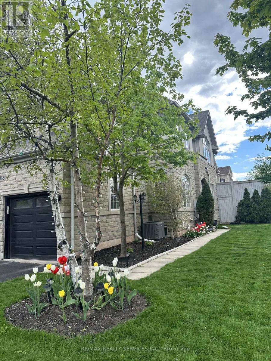 Row / Townhouse for rent: 2418 Wasaga Drive, Oakville, Ontario L6H 0B8