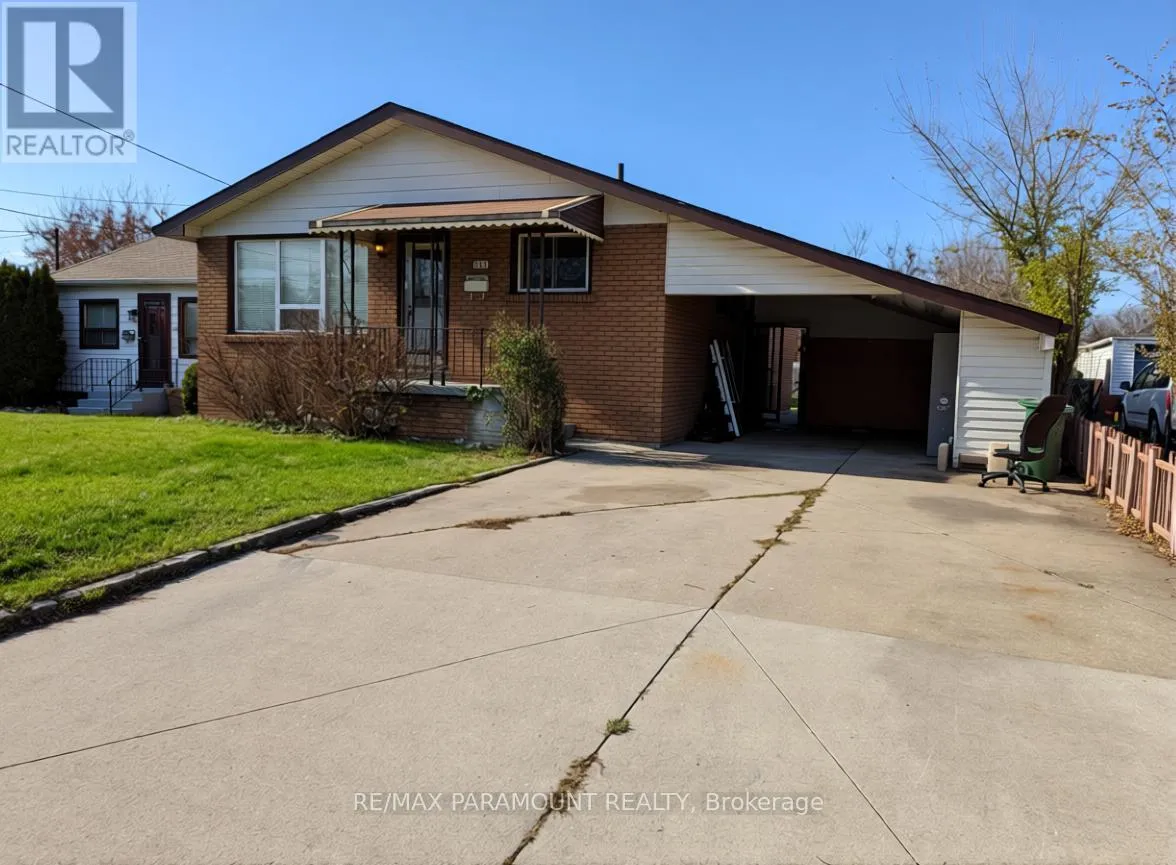 House for rent: 242 Millen Road, Hamilton, Ontario L8E 2G9