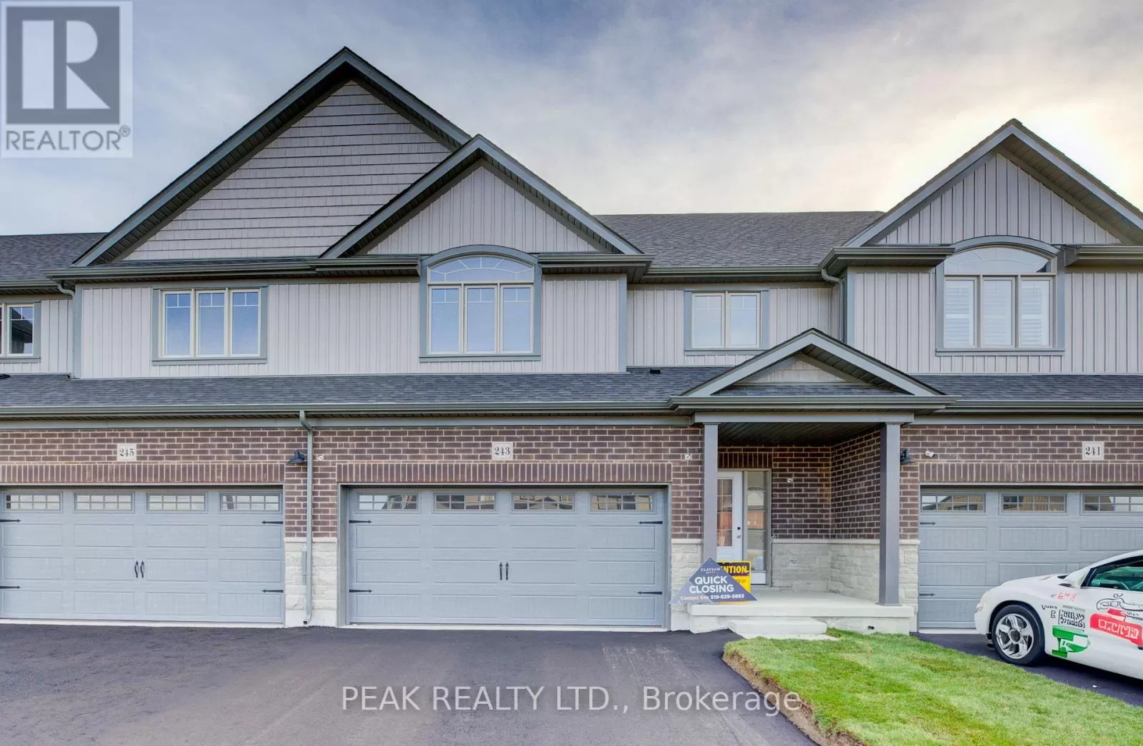 Row / Townhouse for rent: 243 Applewood Street, Blandford-Blenheim, Ontario N0J 1S0