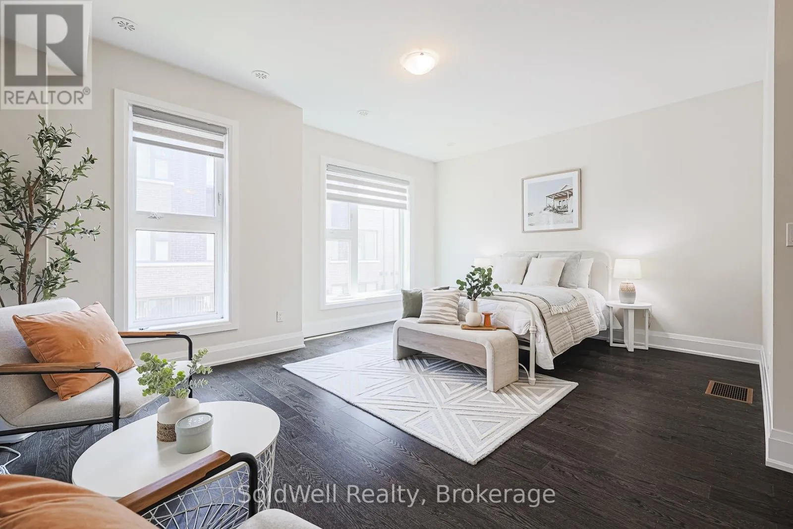 Row / Townhouse for rent: 243 Smallwood Circle, Vaughan, Ontario L4J 0K8