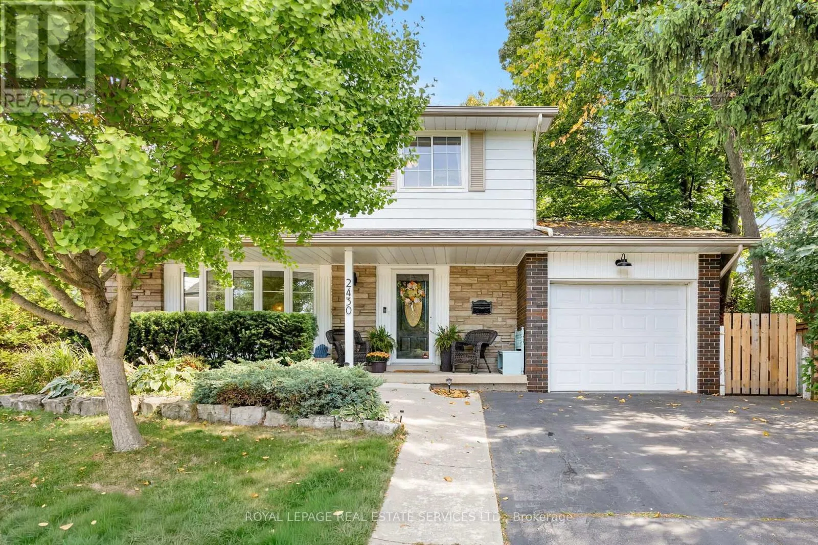 House for rent: 2430 Redfern Road, Burlington, Ontario L7R 1X9