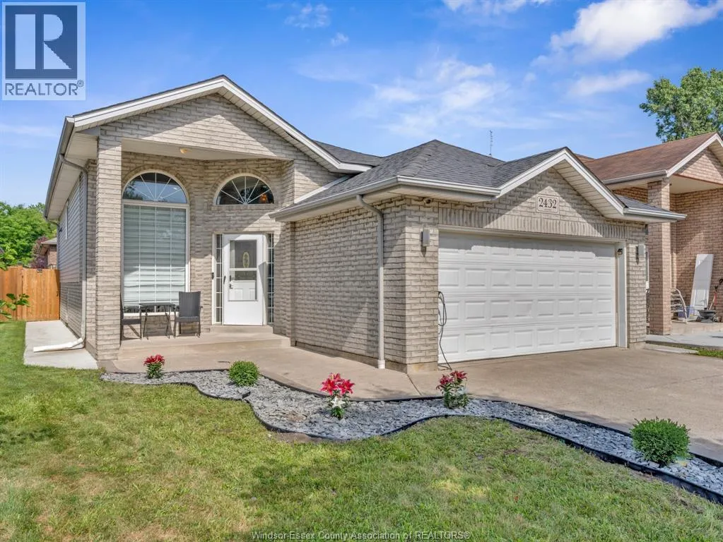 House for rent: 2432 Askin, Windsor, Ontario N9E 4Z1