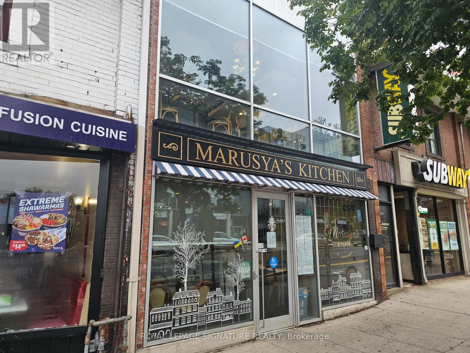 2432 Bloor Street W, Toronto, Ontario M6S 1P9