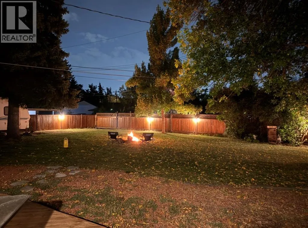 House for rent: 2443 Fir Drive Se, Calgary, Alberta T2B 1S9