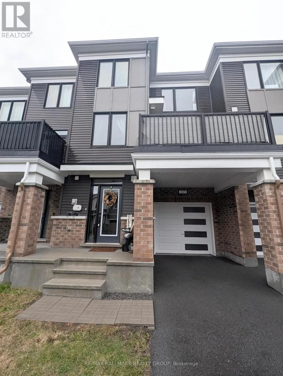 Row / Townhouse for rent: 245 Atima Circle, Ottawa, Ontario K2J 6T5