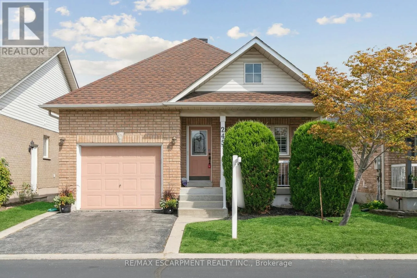 House for rent: 245 Centennial Forest Drive, Milton, Ontario L9T 5W9