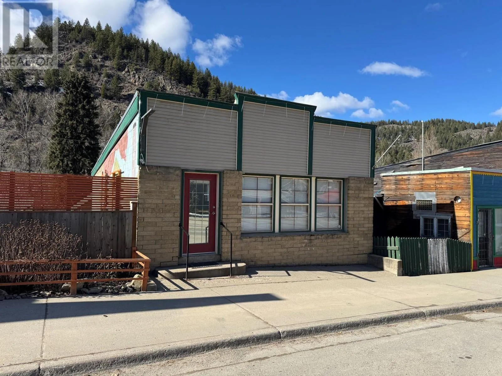 Offices for rent: 245 Copper Avenue, Greenwood, British Columbia V0H 1J0