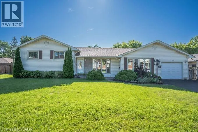 House for rent: 245 Marshall Avenue, Welland, Ontario L3C 2N3