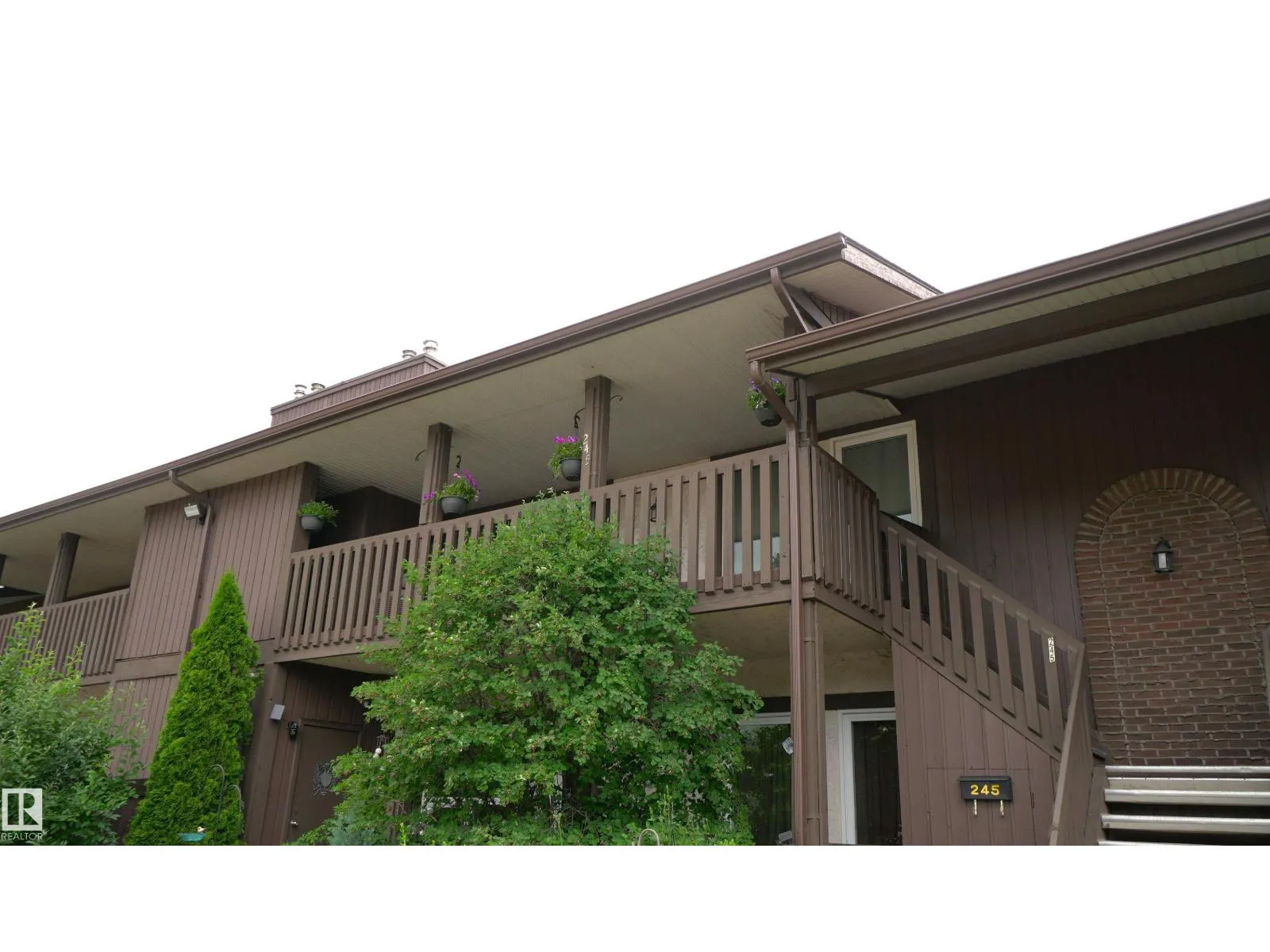 Row / Townhouse for rent: 245 Surrey Gardens Gd Nw, Edmonton, Alberta T5T 1Z3