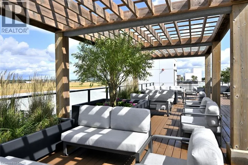 Apartment for rent: 247 Grey Silo Road Unit# 201, Waterloo, Ontario N2K 0G6