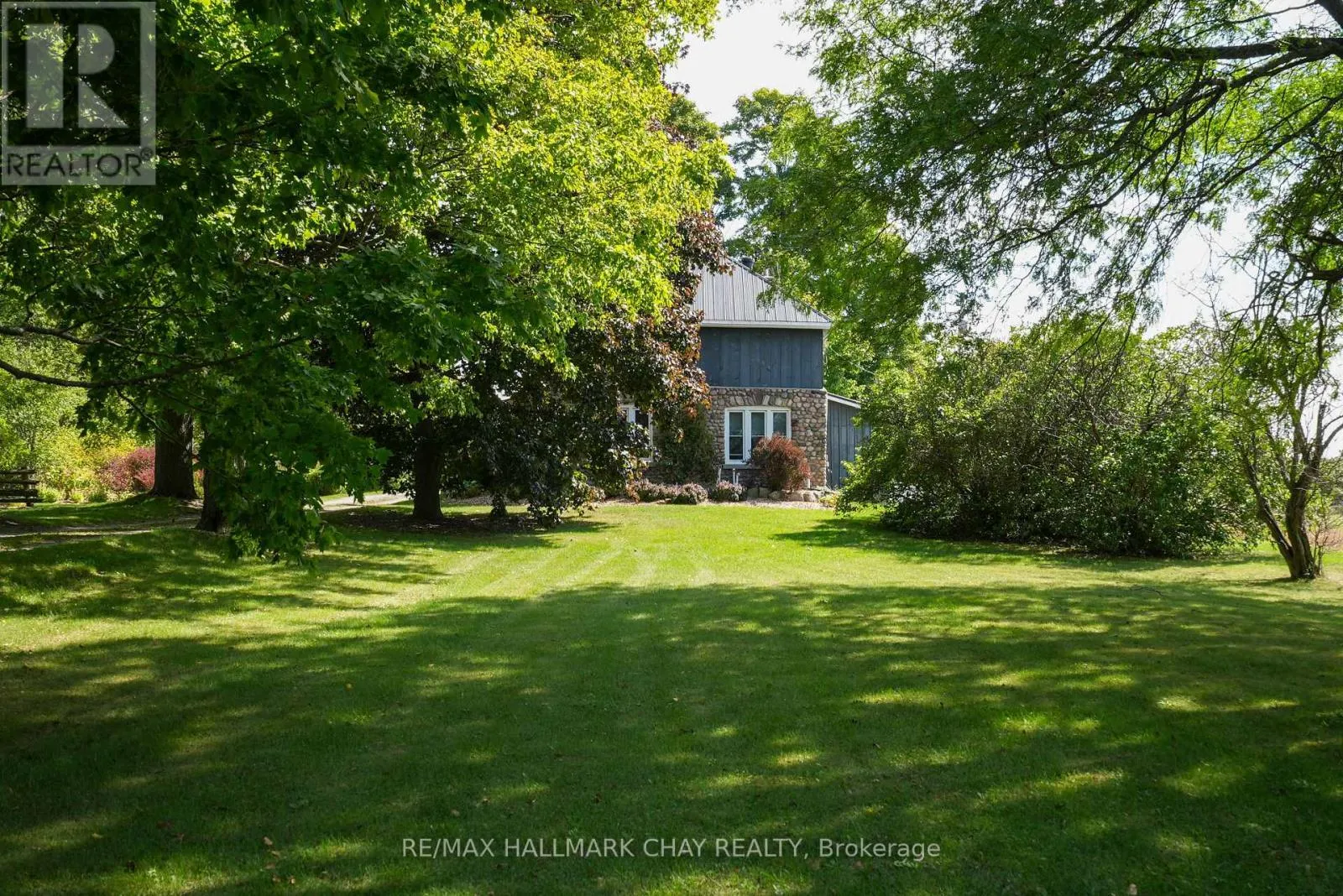 House for rent: 2473 Ronald Road, Springwater, Ontario L0L 1Y0