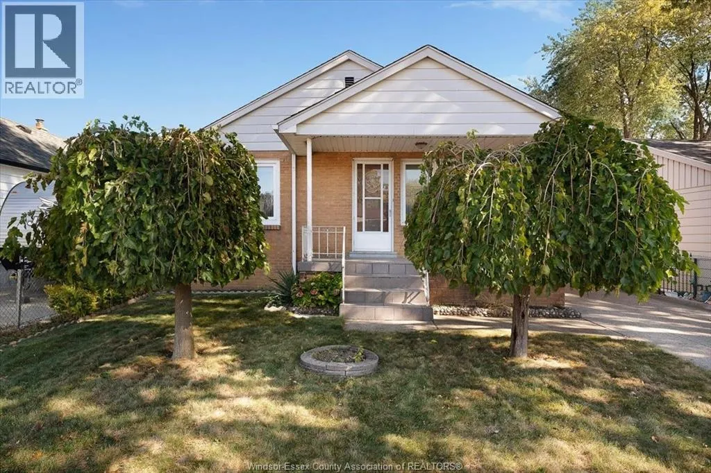 House for rent: 2478 Meighen Road, Windsor, Ontario N8W 4C1