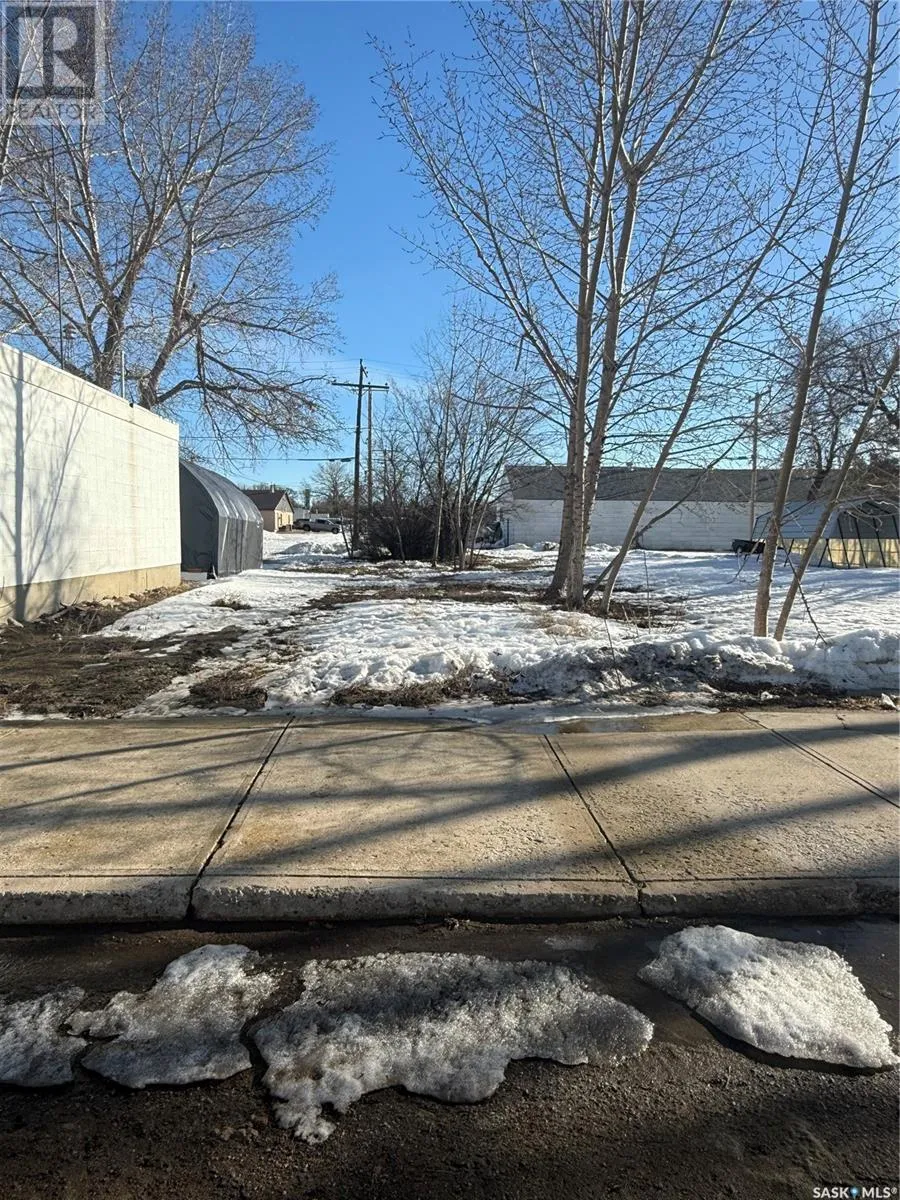 Unknown for rent: 248 Centre Street, Shaunavon, Saskatchewan S0N 2M0