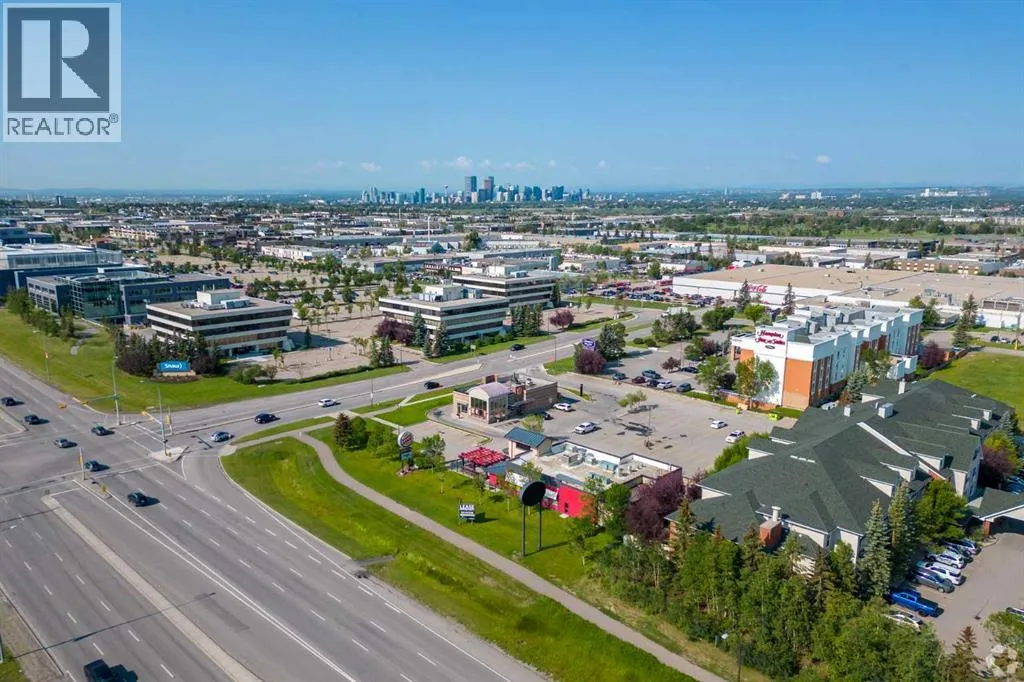 Retail for rent: 2480 37 Avenue Ne, Calgary, Alberta T2E 8S6