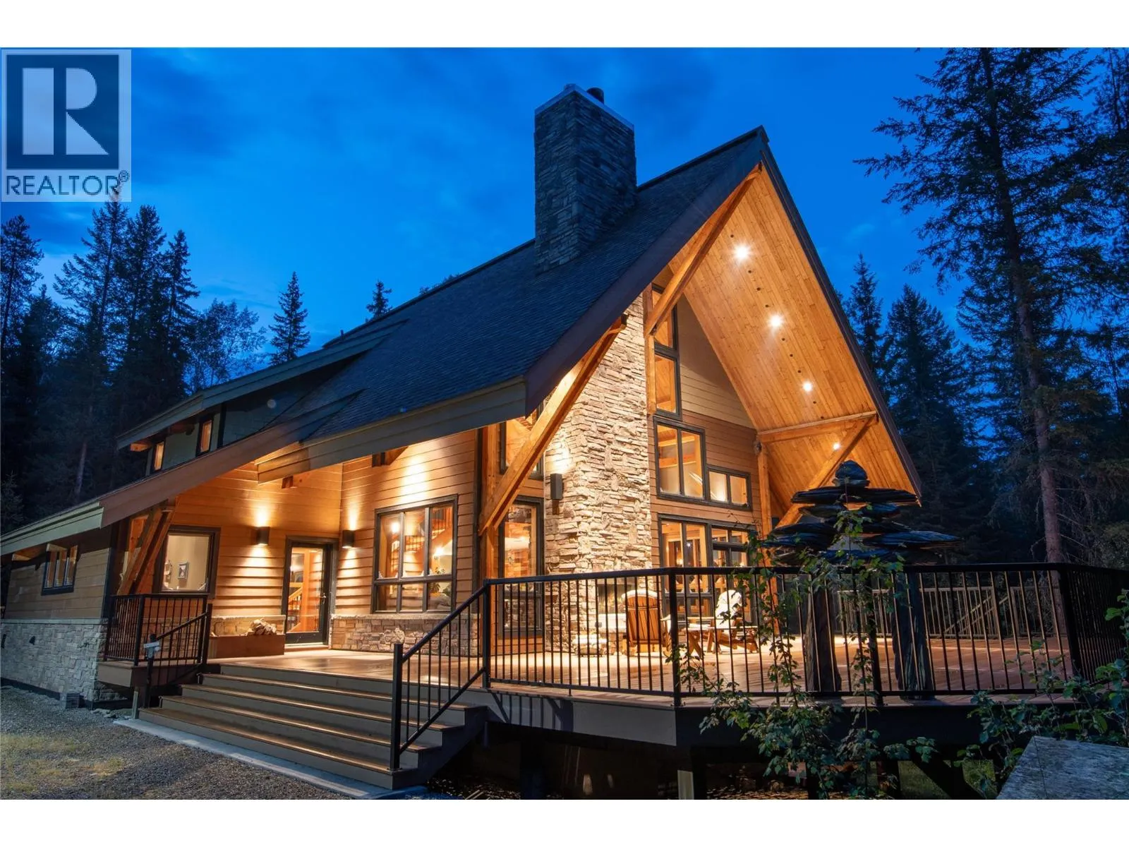 House for rent: 2480 Golden Donald Upper Road, Golden, British Columbia V0A 1H1