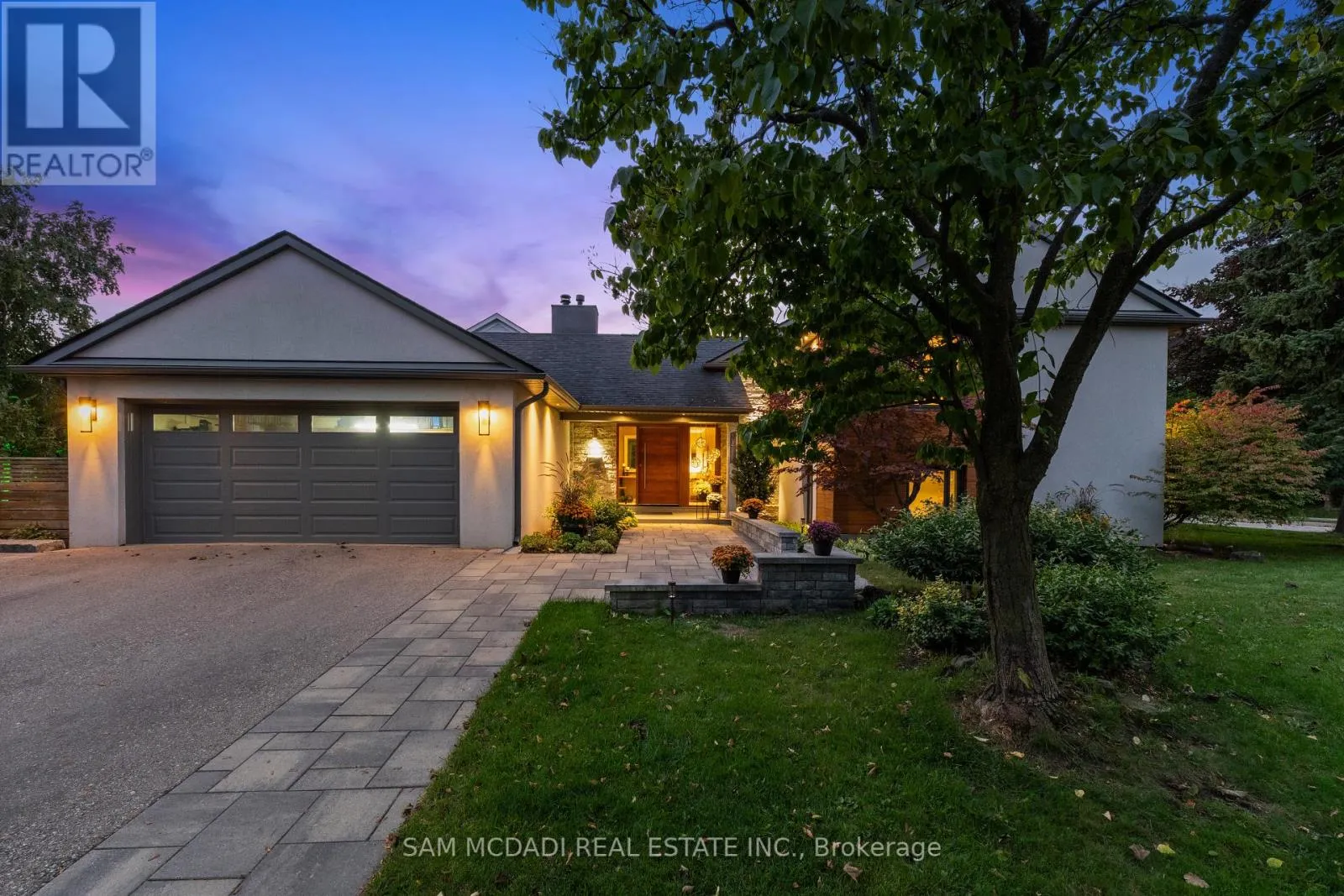 House for rent: 2480 Parmeer Drive, Mississauga, Ontario L5C 2Y2