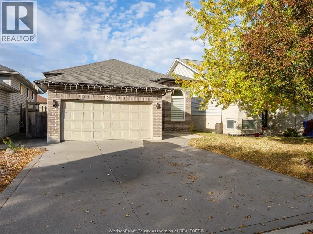 House for rent: 2487 Duneshill, Windsor, Ontario N8P 1V6