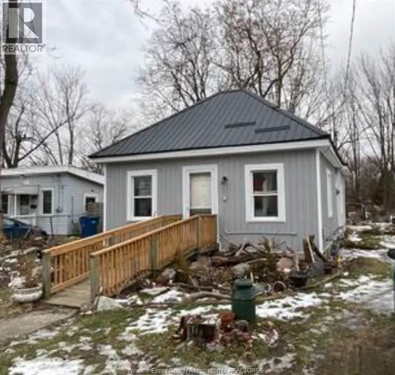 House for rent: 249 King Street East, Chatham, Ontario N7M 3N3