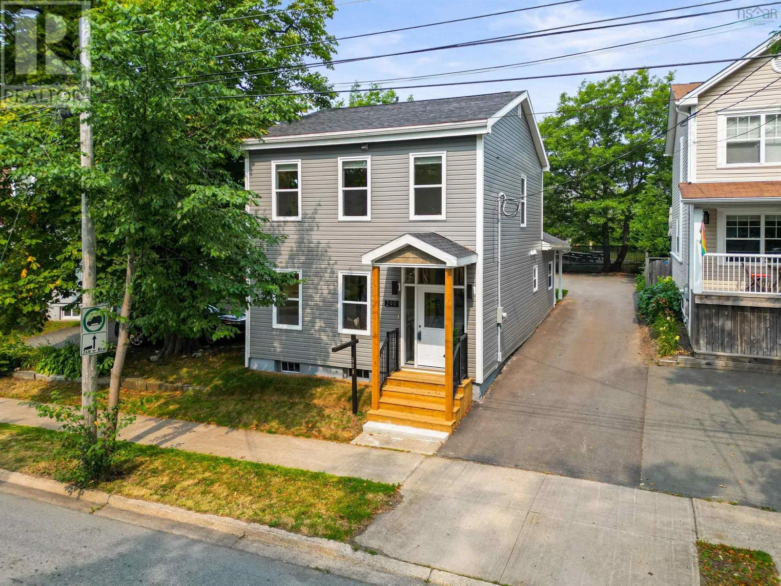 House for rent: 249 Portland Street, Dartmouth, Nova Scotia B2Y 1J8