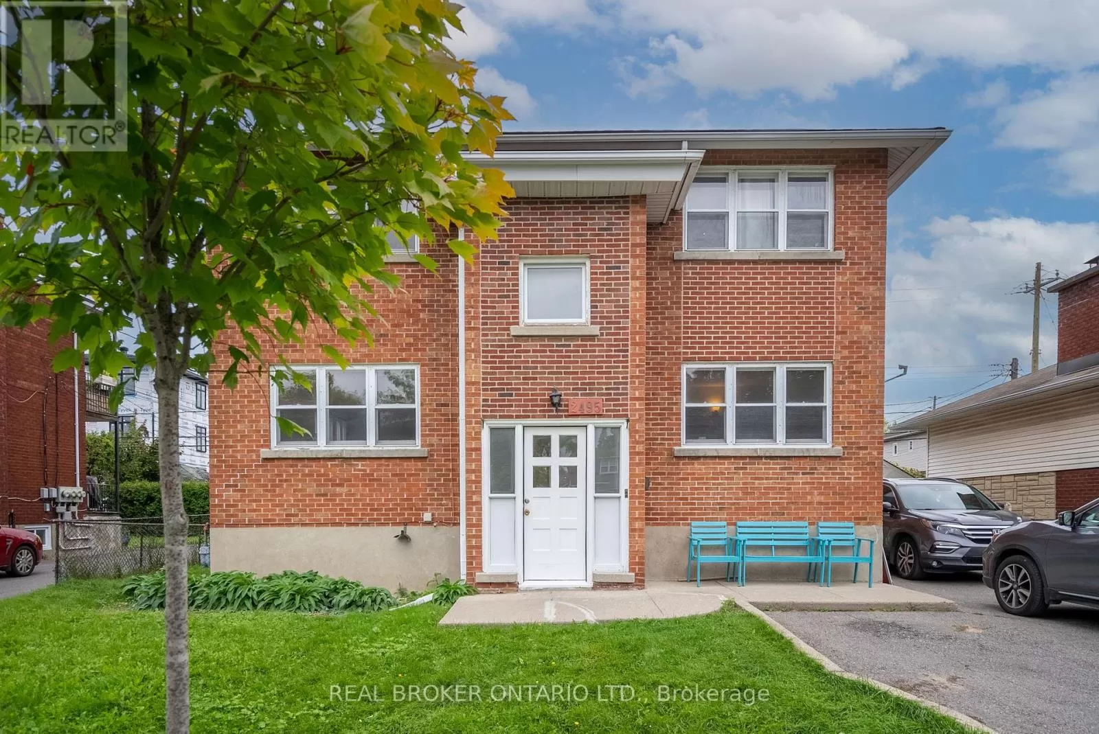 Duplex for rent: 2495 Falcon Avenue, Ottawa, Ontario K1V 8C8