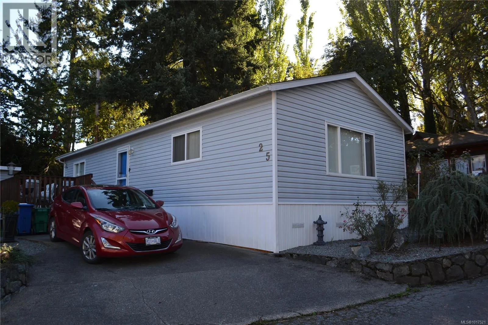 Manufactured Home for rent: 25 1201 Craigflower Rd, View Royal, British Columbia V9A 2X9