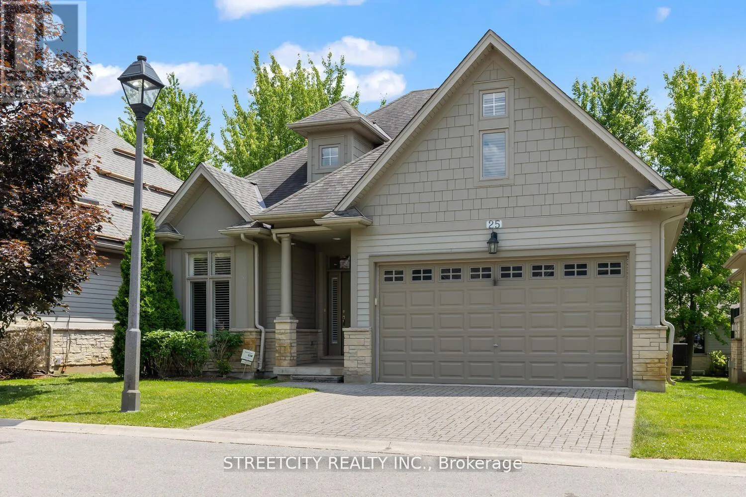 House for rent: 25 - 124 North Centre Road, London North, Ontario N5X 4R3