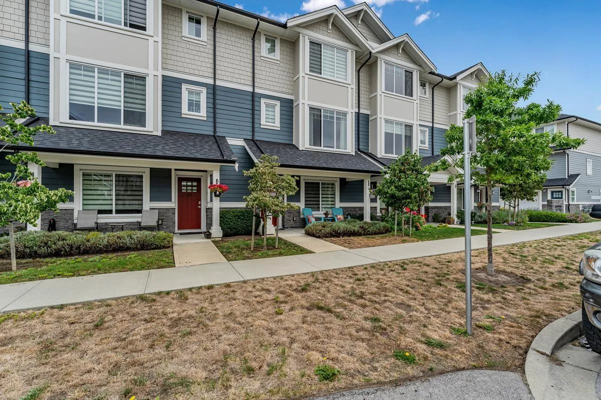 Row / Townhouse for rent: 25 19483 74 Avenue, Surrey, British Columbia V4N 6V7