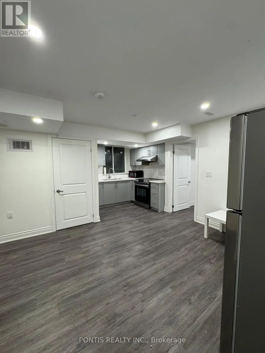 House for rent: 25 Banner Elk Street, Brampton, Ontario L6Y 6J6