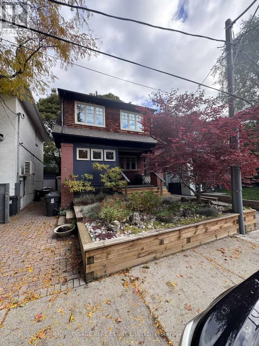 House for rent: 25 Birdsall Avenue, Toronto, Ontario M4R 2B7