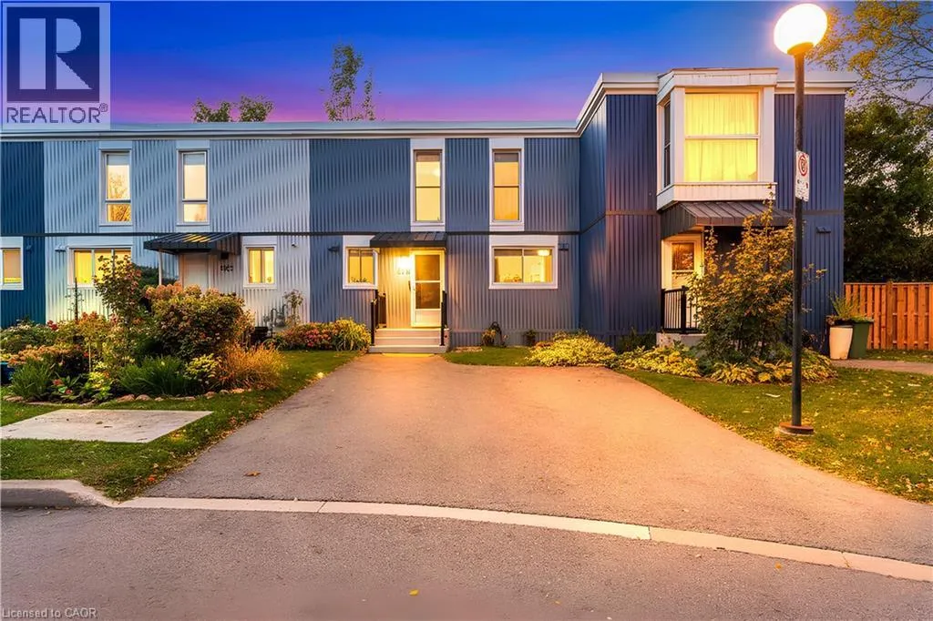 Row / Townhouse for rent: 25 Britten Close Unit# B56, Hamilton, Ontario L9C 4J8