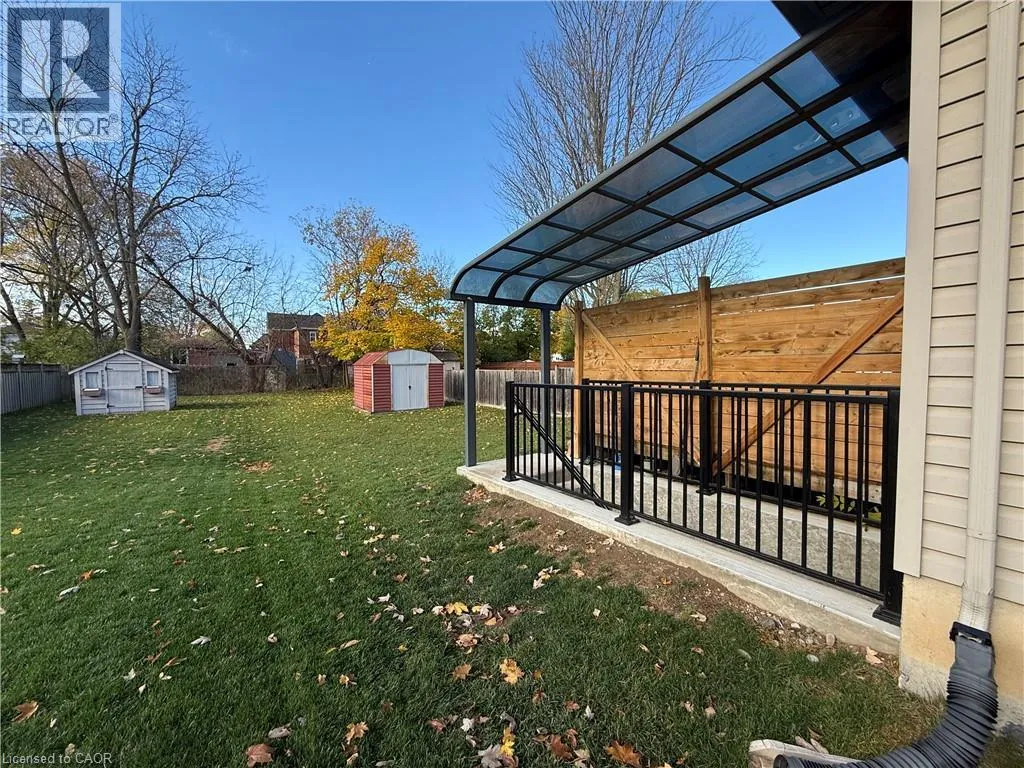 Row / Townhouse for rent: 25 C Mohawk Street Unit# Lower, Brantford, Ontario N3S 2W2