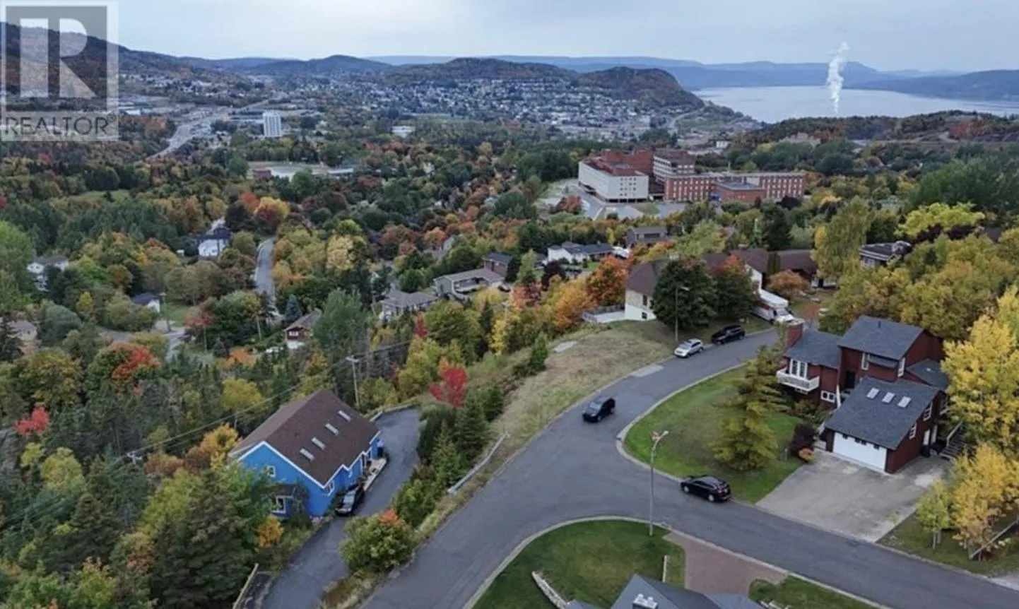 25 Macpherson Avenue, Corner Brook, Newfoundland & Labrador A2H 6Z3