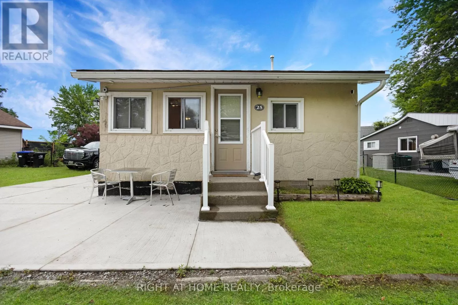 House for rent: 25 Playfair Drive, Tay, Ontario L0K 2C0