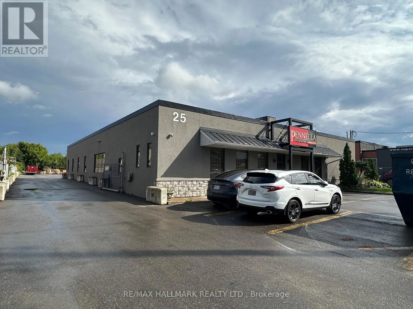 Offices for rent: 25 Vanley Crescent, Toronto, Ontario M3J 2B7